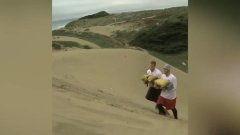 最新沙漠爆料新闻视频播放,最新爆料视频揭秘神秘沙漠现象